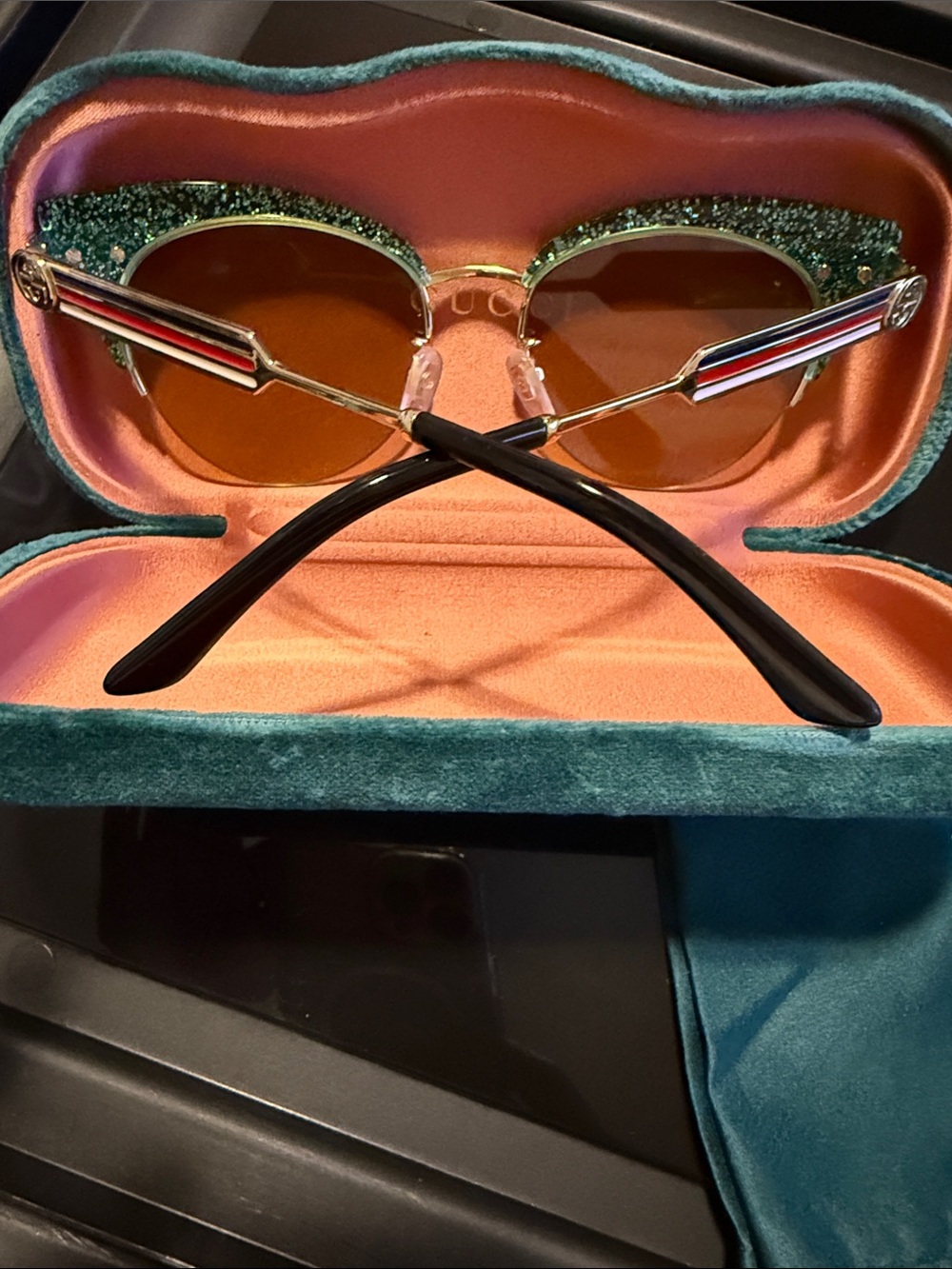 Gucci Sunglasses - Picture 11 of 11